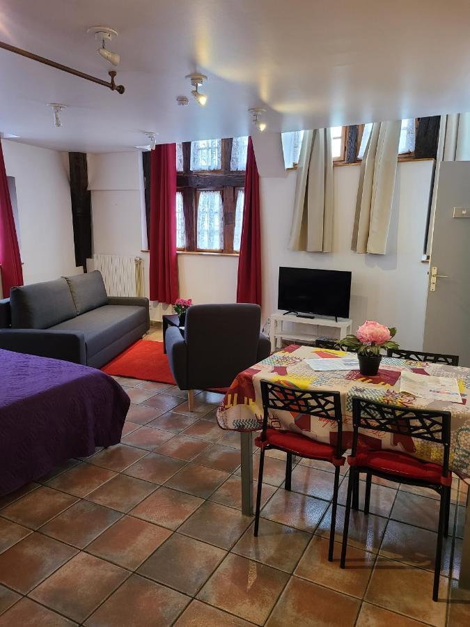 Appartement Du Vieux Троа Екстериор снимка