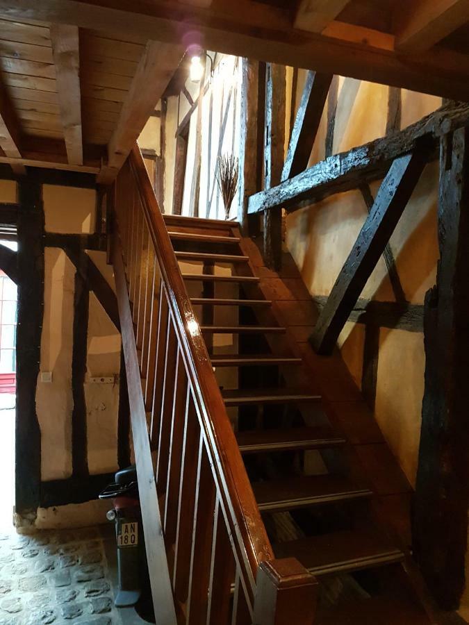Appartement Du Vieux Троа Екстериор снимка